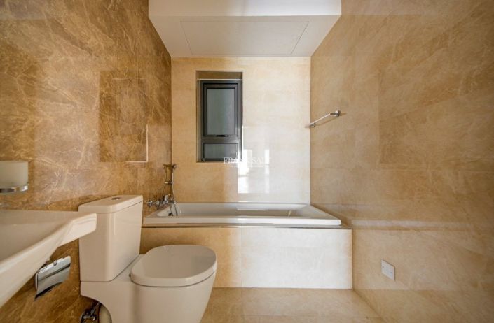 Image No.18-1 Bed Property for sale