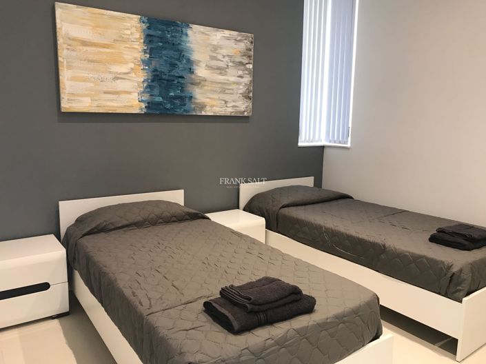 Image No.10-3 Bed Property for sale