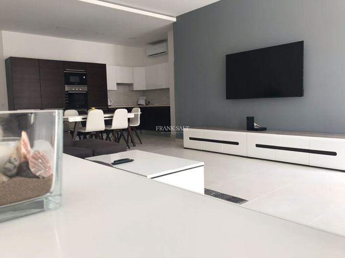 Image No.5-3 Bed Property for sale