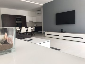 55260a60-112f-48f2-ab19-f042760e15de