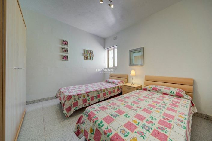 Image No.17-2 Bed Property for sale