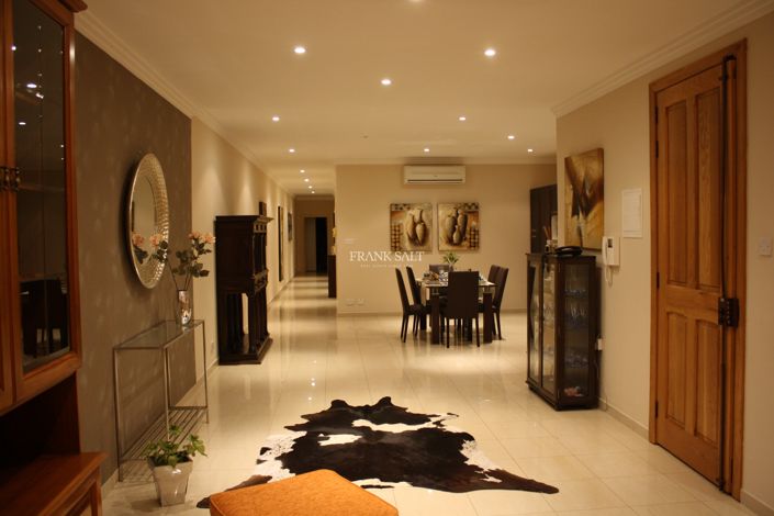 Image No.5-3 Bed Property for sale