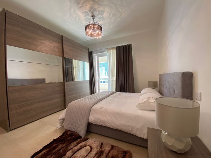 Image No.18-3 Bed Property for sale