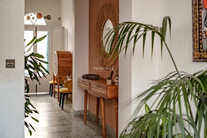 Image No.6-3 Bed Property for sale