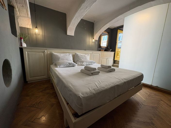 Image No.9-1 Bed Property for sale