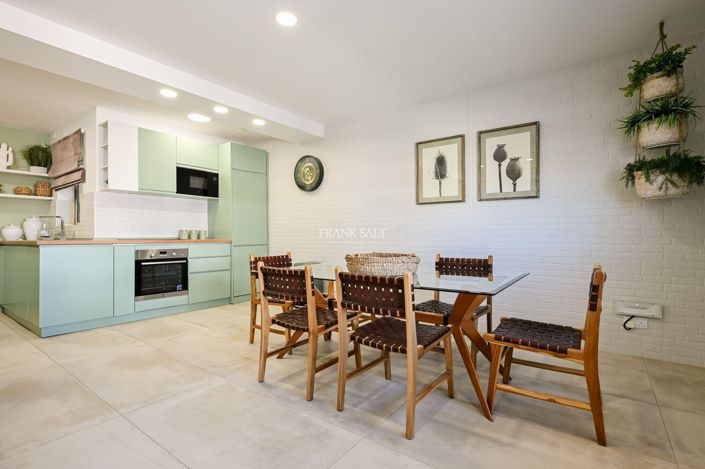 Image No.2-3 Bed Property for sale