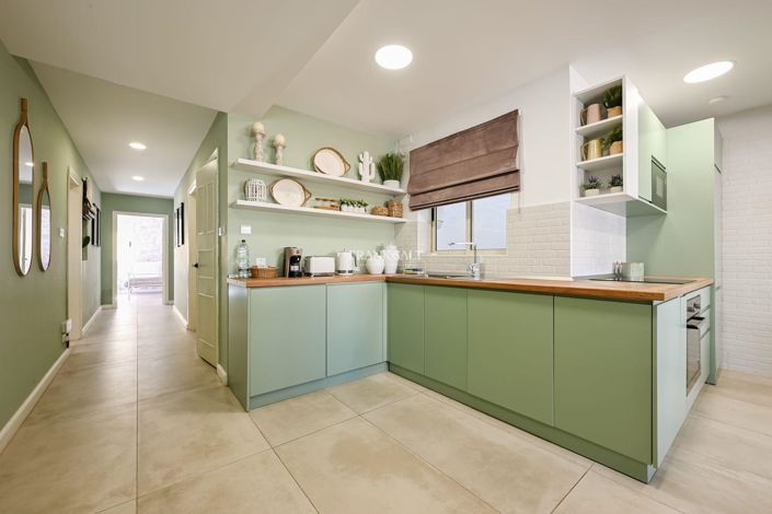 Image No.3-3 Bed Property for sale