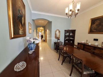 451b6fdb-41be-4108-8ca1-385bdafcd251