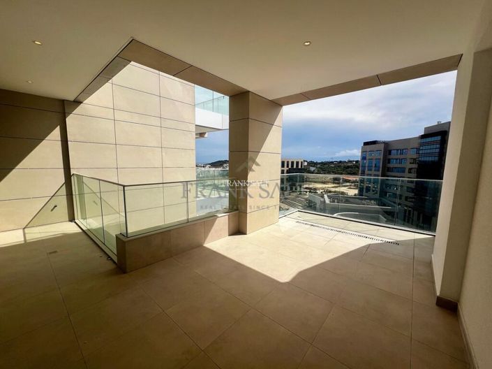 Image No.11-3 Bed Property for sale