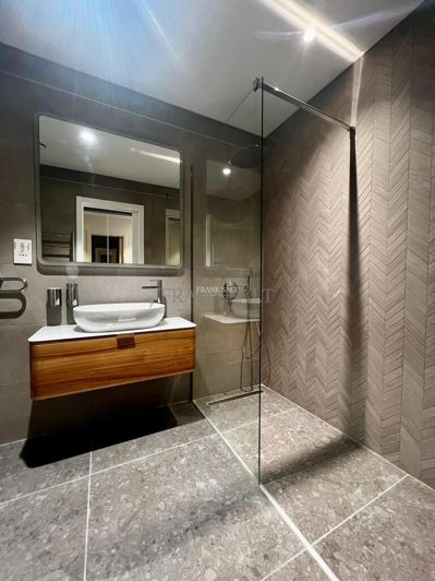 Image No.15-3 Bed Property for sale