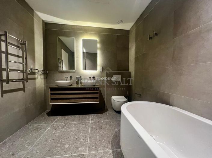 Image No.16-3 Bed Property for sale