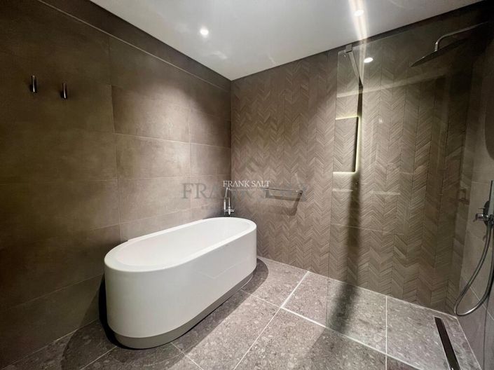Image No.2-Propriété de 3 chambres à vendre à Malta