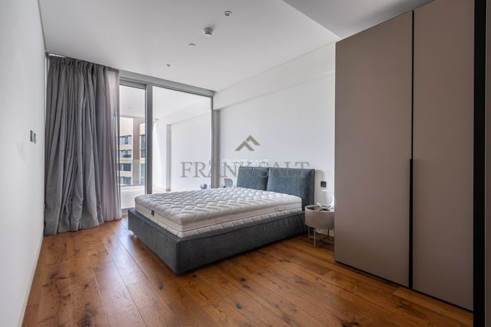 Image No.32-3 Bed Property for sale