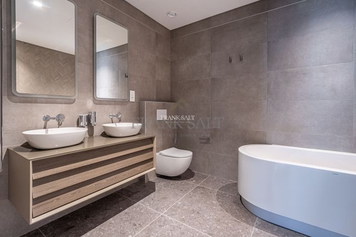 Image No.35-3 Bed Property for sale