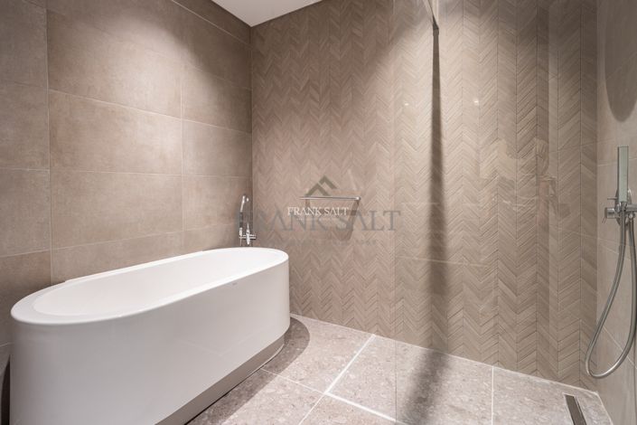 Image No.37-3 Bed Property for sale