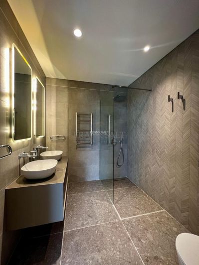 Image No.5-3 Bed Property for sale