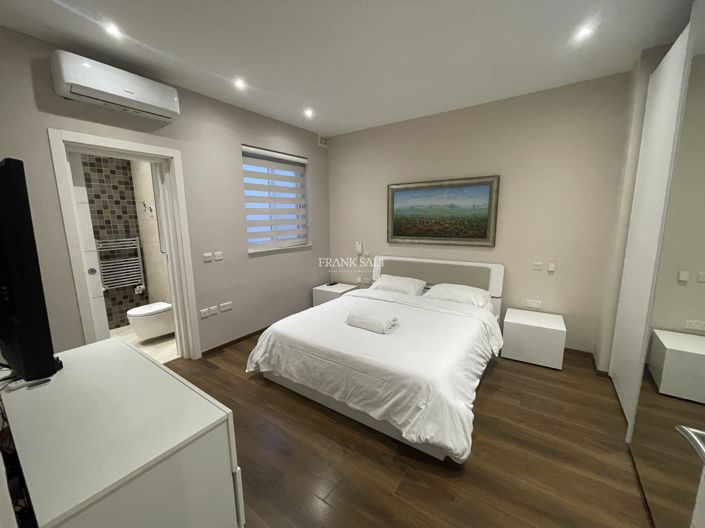 Image No.12-2 Bed Property for sale