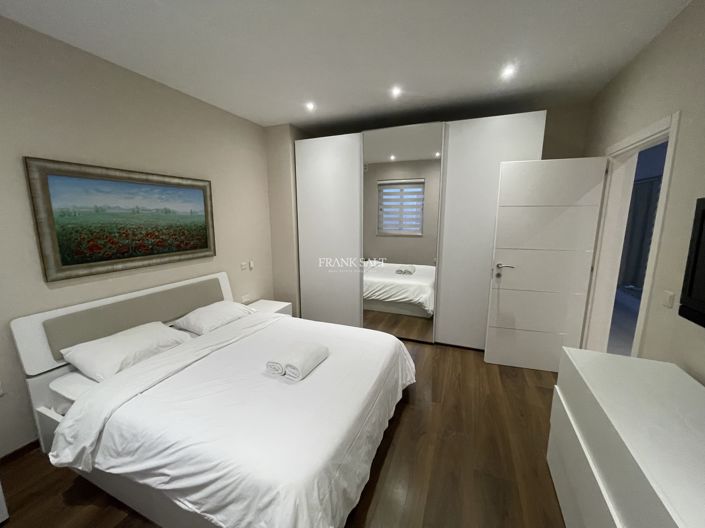 Image No.14-2 Bed Property for sale