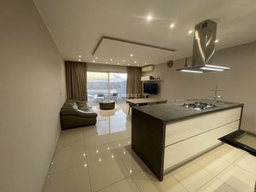 753af6ef-4822-4263-9fee-6f8dbe8b4208