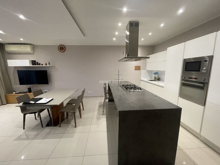 Image No.7-2 Bed Property for sale