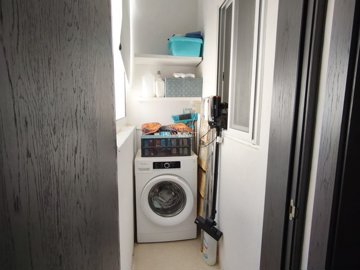 2c77bd0c-3e88-4c96-92c4-2ab9716fec4f