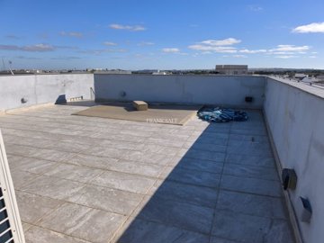 9a6fad5d-7ee8-44f0-a0c8-b05549c417d1