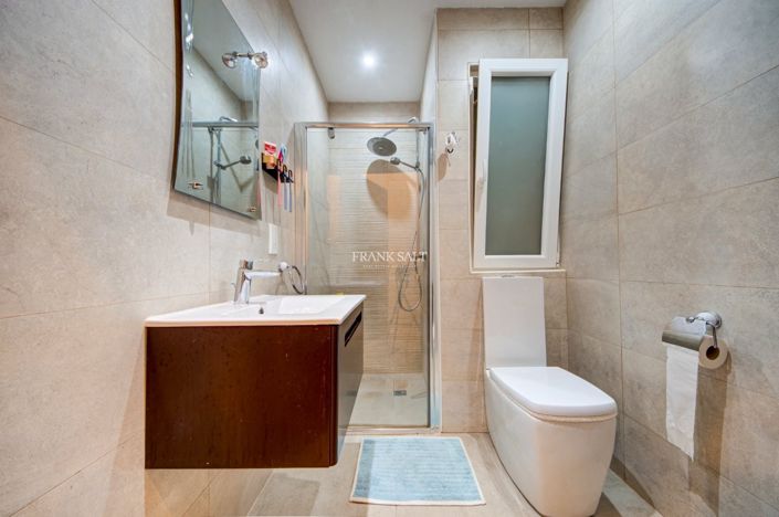 Image No.21-4 Bed Property for sale