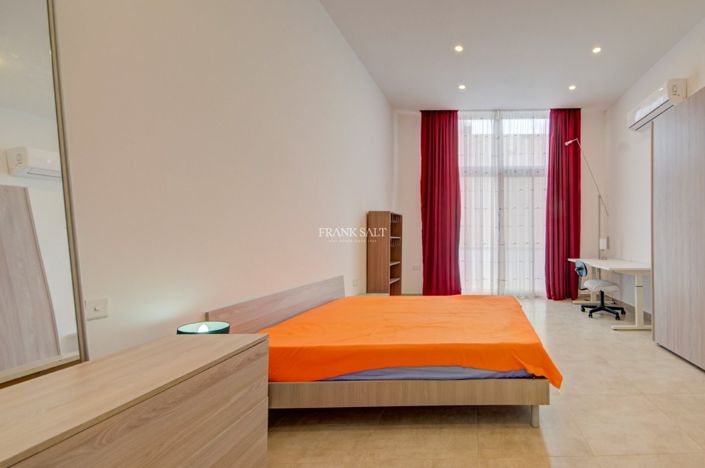 Image No.23-4 Bed Property for sale