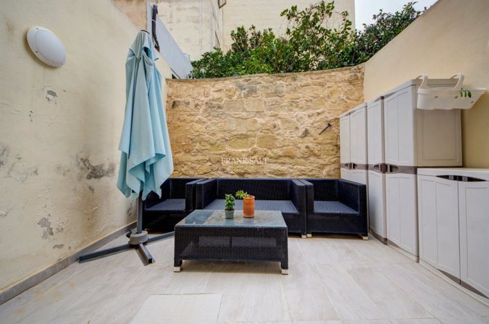 Image No.8-4 Bed Property for sale