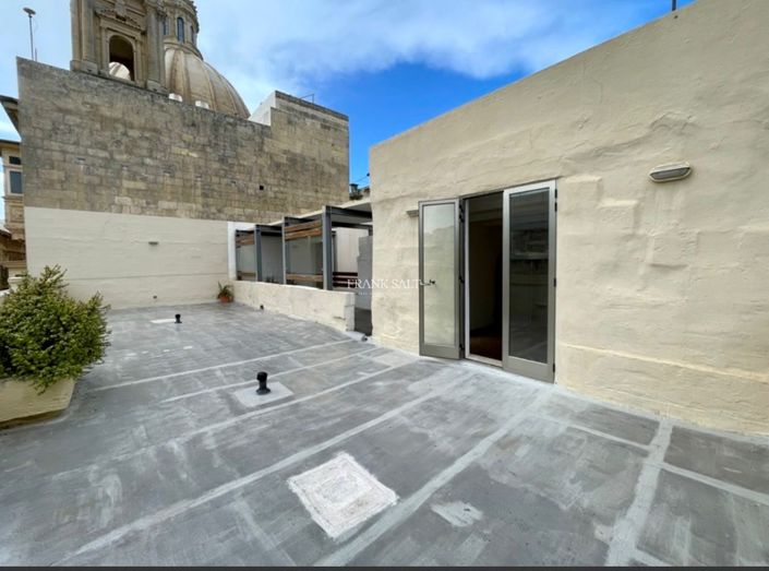 Image No.11-4 Bed Property for sale