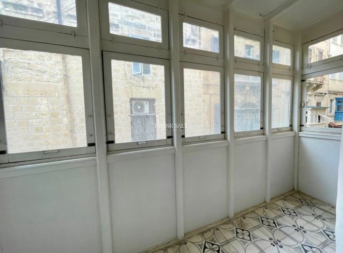 Image No.3-4 Bed Property for sale