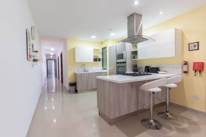 Image No.2-Propriété de 3 chambres à vendre à St Julians