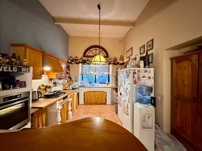 Image No.4-4 Bed Property for sale