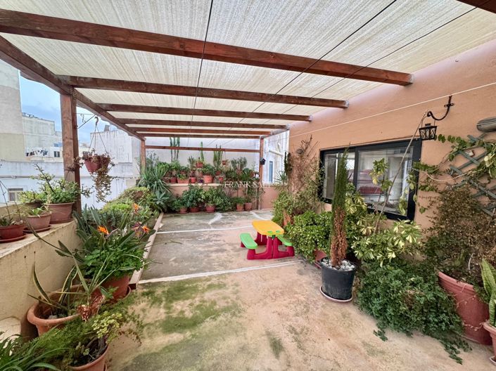 Image No.8-4 Bed Property for sale