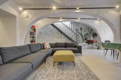 11bcb8a5-0812-437a-8f24-ff5d4d95c8a7