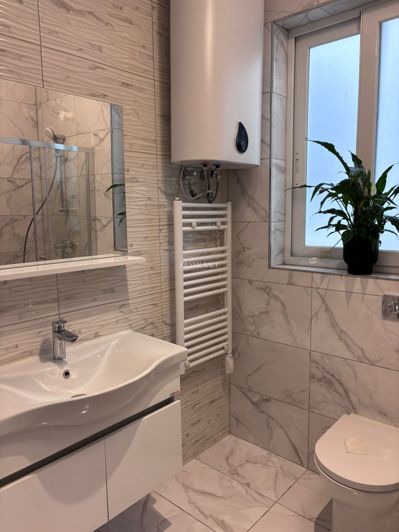 Image No.6-3 Bed Property for sale