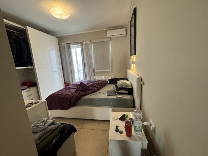 Image No.10-3 Bed Property for sale