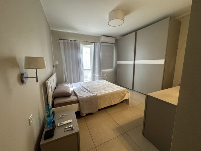 Image No.3-3 Bed Property for sale