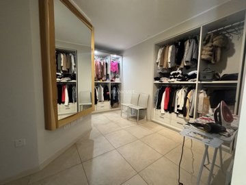 e26483a1-ddf4-43b5-896d-0e51f6b05c8c