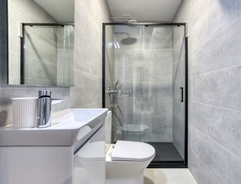 Image No.11-2 Bed Property for sale