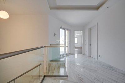 f261ef29-4a5b-4bd5-bca4-1b2315c4a773