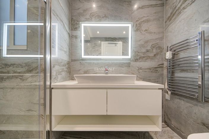 Image No.15-3 Bed Property for sale