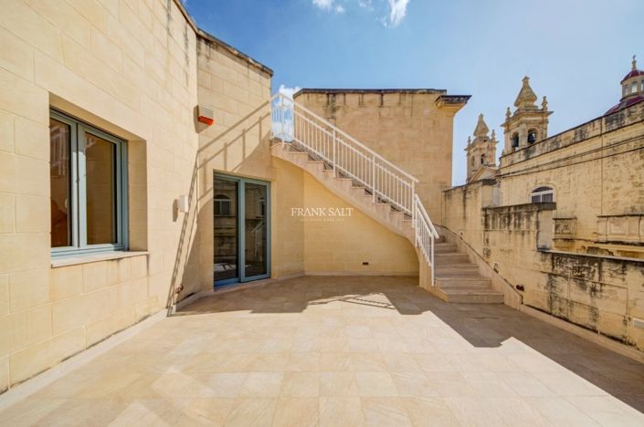 Image No.21-3 Bed Property for sale