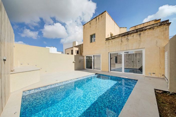 Image No.35-3 Bed Property for sale