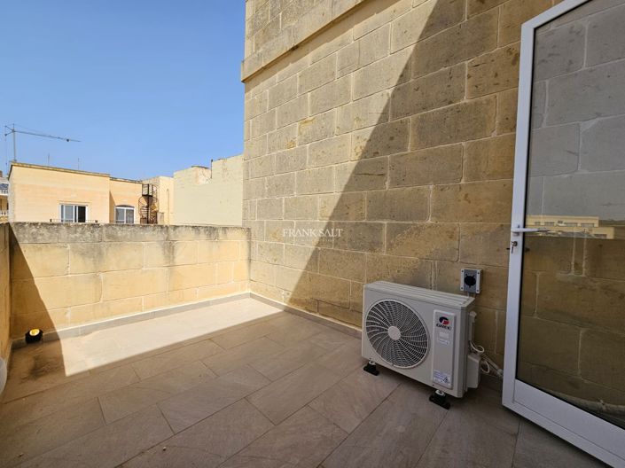 Image No.11-5 Bed Property for sale