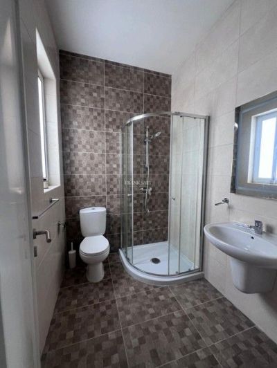 Image No.6-1 Bed Property for sale