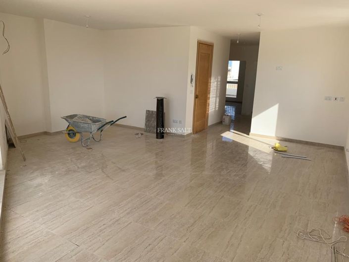 Image No.3-3 Bed Property for sale