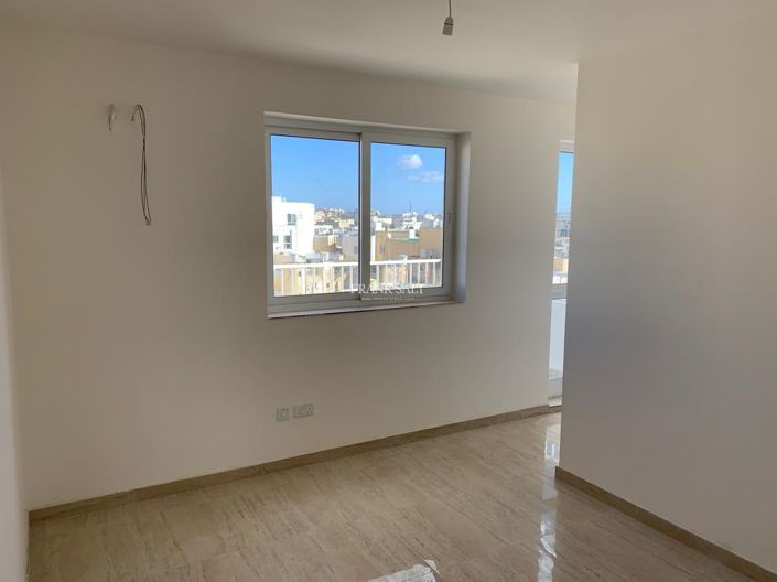 Image No.5-3 Bed Property for sale