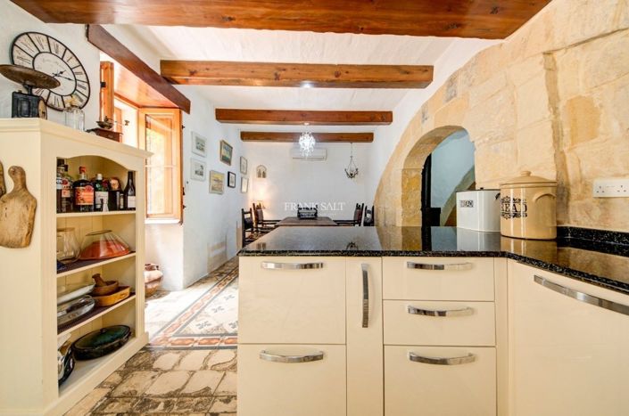 Image No.13-3 Bed Property for sale