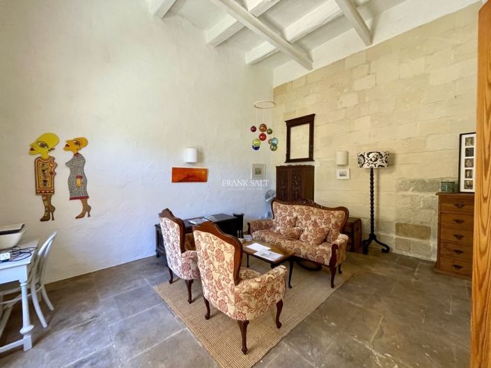Image No.23-3 Bed Property for sale
